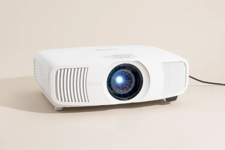 4k projector 2048px 5033